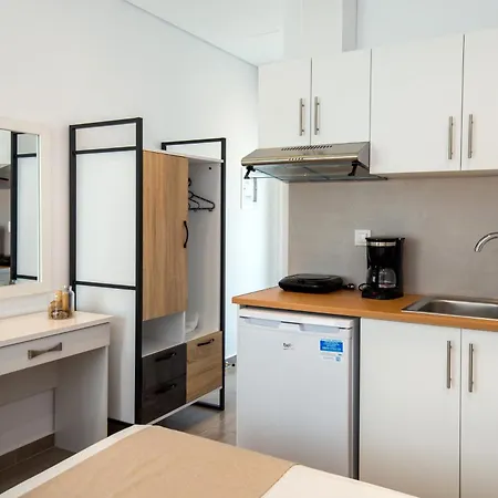 Studios Central Potos Aparthotel Potos