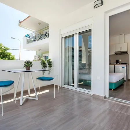 Aparthotel Studios Central Potos 3*